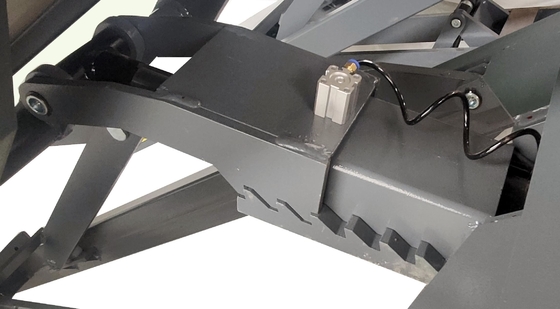Ultra dünner kleiner Autolifter mit Doppelzylinder-Hydrauliklift Liftkapazität 4000 kg