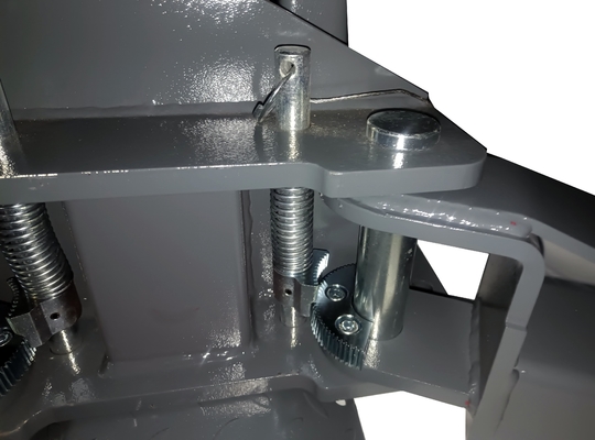 12000 lbs Hydraulischer Niedrigdecken-Autolifter 4000kgs Zwei-Post-Autolift für Unfallfahrzeuge