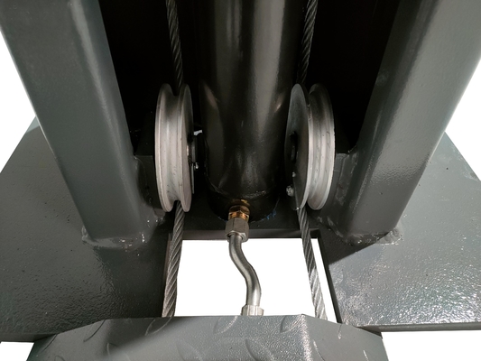 Hubkapazität 4000 kg Doppelpfosten 12000 lbs Hydraulischer Autoheber für Unfallwagen