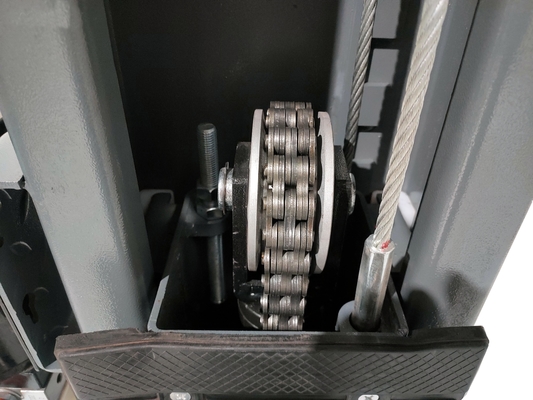 Niedrige Decke 4.0T Doppelzylinder Hydraulischer Aufzug Zwei Stangen Design für begrenzten Platz