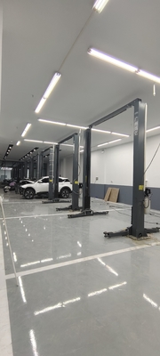 Aufzugsfähigkeit 4000 kg Zwei Post-Auto-Aufzugsmaschinen für professionelle Autoreparaturen